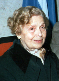 Bazo y Cunchillos, Adela