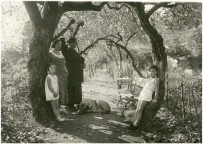 Retrato en un jardín