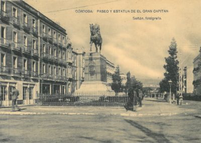 Paseo y estatua de el Gran Capitán